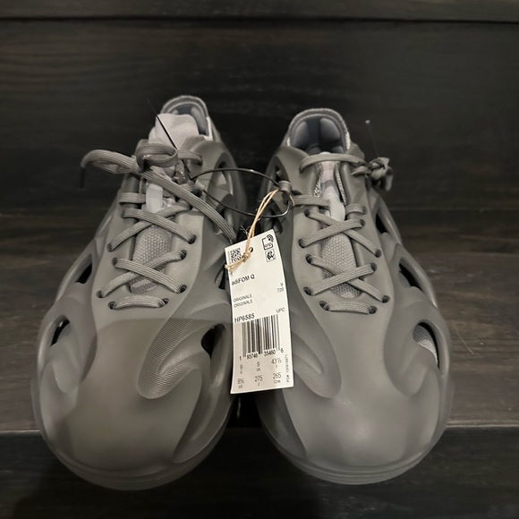 Brand new Adidas AdifomQ (HO6585) - Picture 4 of 4